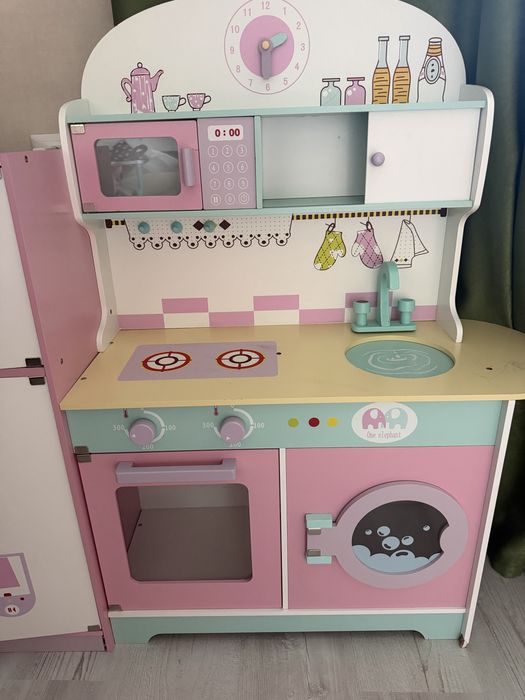 Продам детсккю кухню