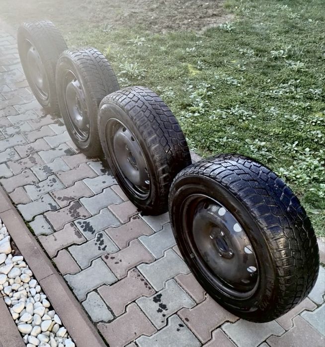 Set roți iarnă Dacia Logan R15 | Anvelope de iarnă | Stare foarte bună