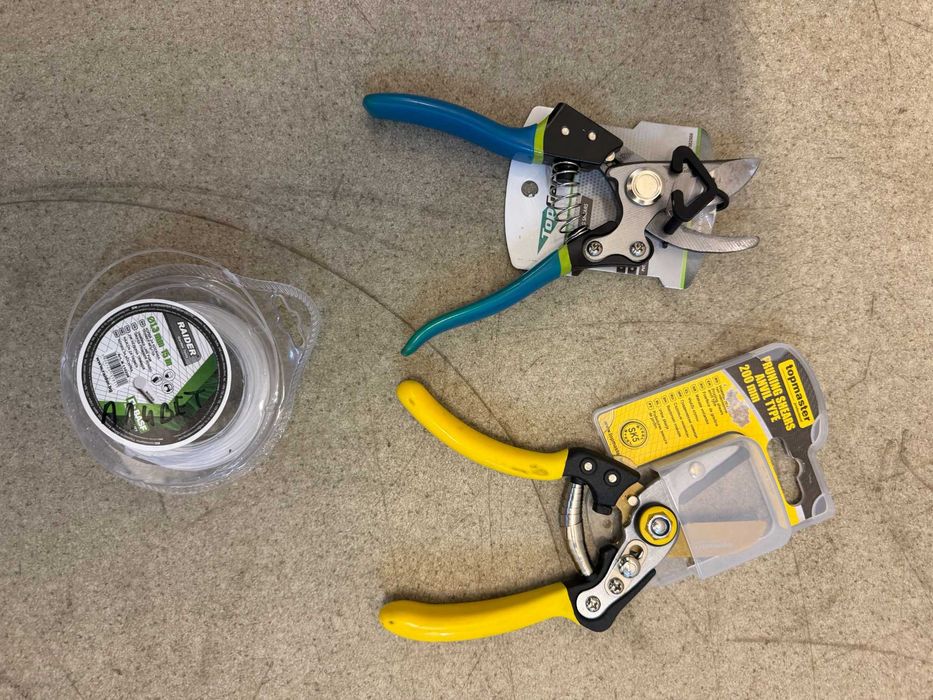 Ключ звездогаечен к-т 12бр/Клещи/Нож макетен/Ролетка/Стяга/Чук гумен/Брадва