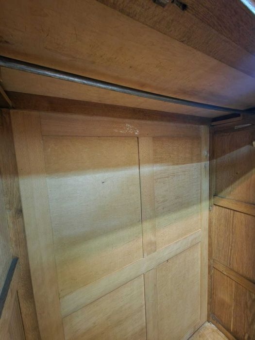 Дъбов френски гардероб с огледало и месингови орнаменти, два броя