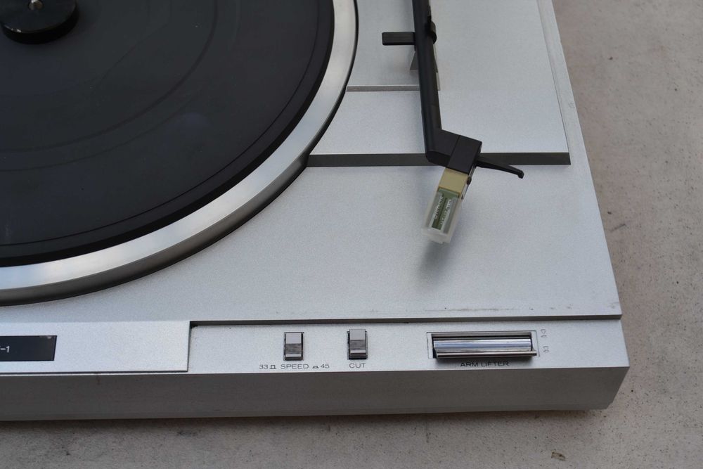 Pick up Hitachi HT 1