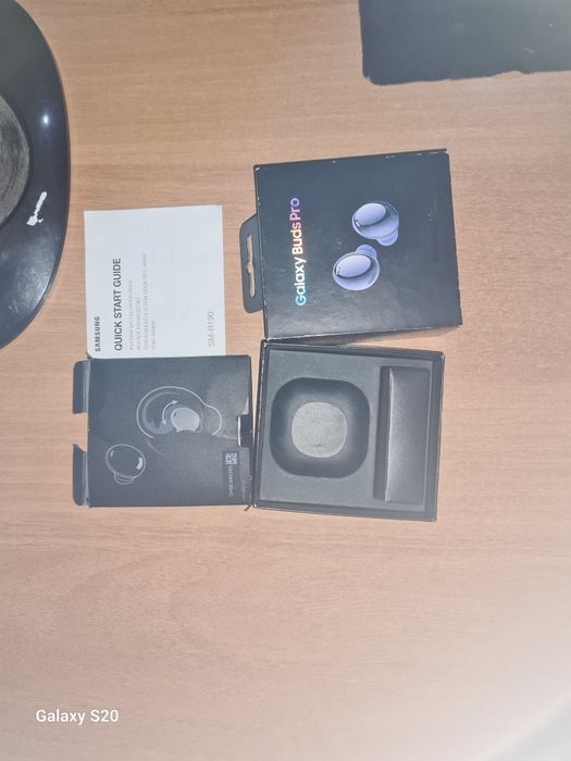 Продам наушники samsung buds pro