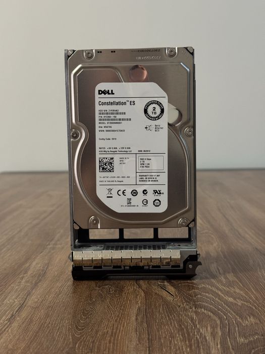 Сървърни твърди дискове Dell 2TB SAS 7.2K – Enterprise Class с Tray