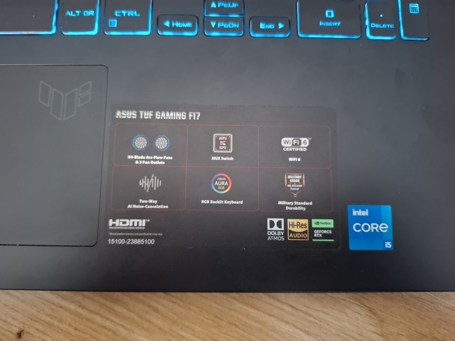 Продавам лаптоп ASUS TUF Gaming F17 (2022) - FX707ZC4-HX014