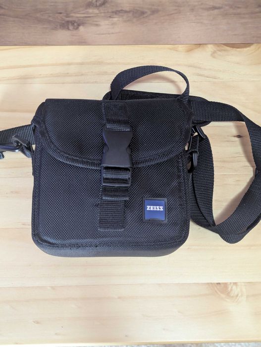 Binoclu Zeiss Victory T*FL 8x32