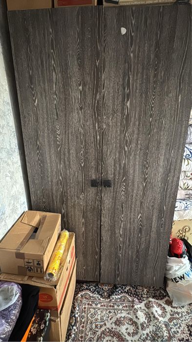 Офисный стол,шкаф,компьютерный стол.