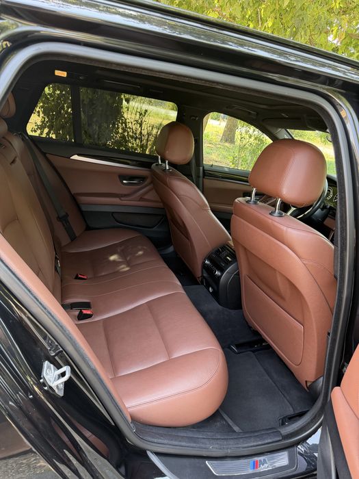 BMW SERIA 5 F11 - M550 ( 3.0 - 381 cp ) 2015 LCI