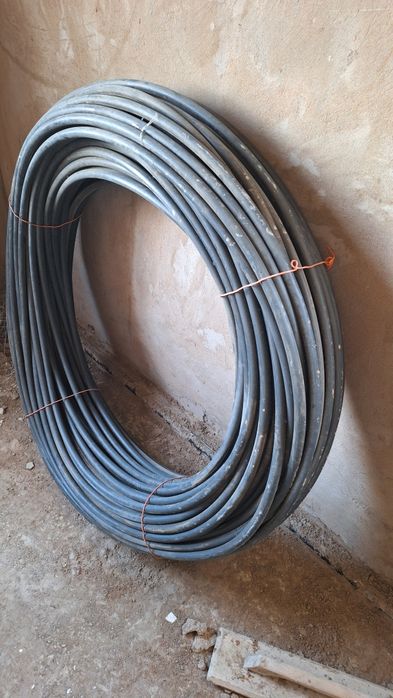 Продам ПНД трубу диаметром 16 бухта 200 м