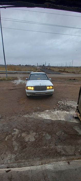 Продам мерс 190 на ходу