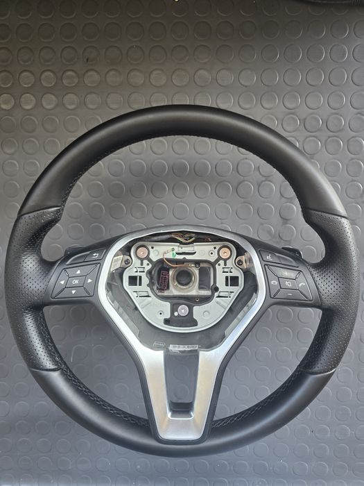 Mercedes волан с пера