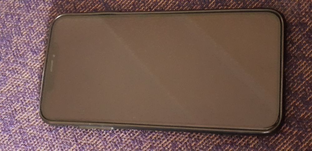 Продам Apple iPhone Xs Max 64 ГБ  б/у