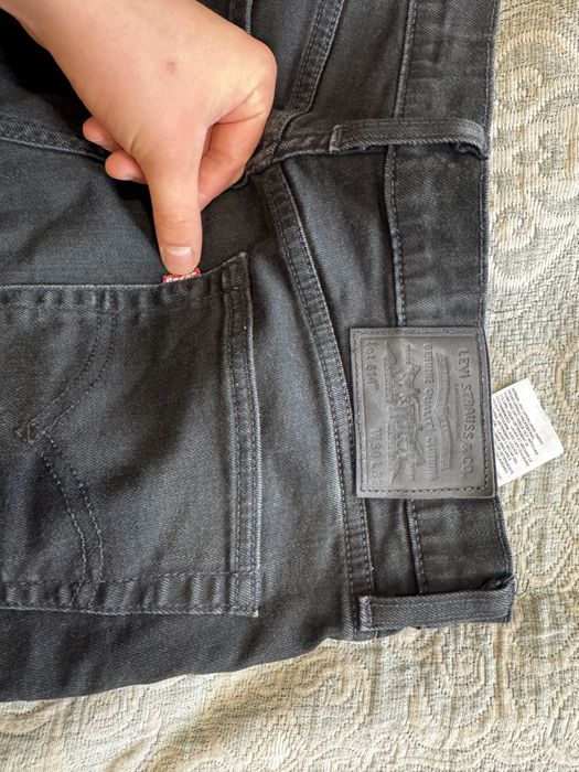 Джисы Levi’s 514 Straight Fit в черном цвете
