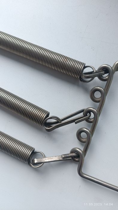 Продаю пружинный плечевой эспандер СССР