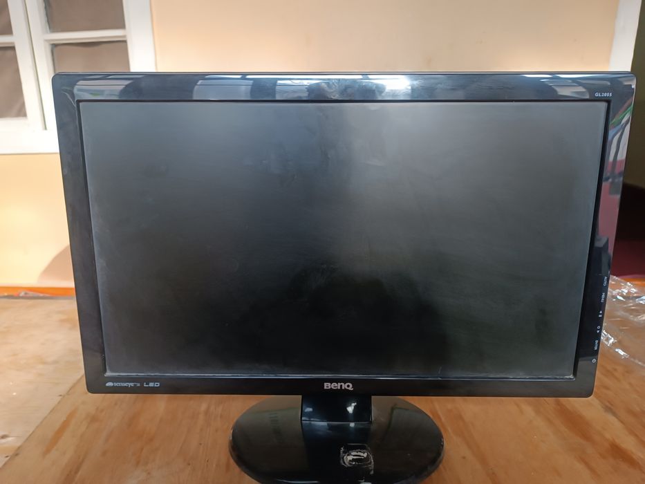 Манитор экран сотилади кампютор учун