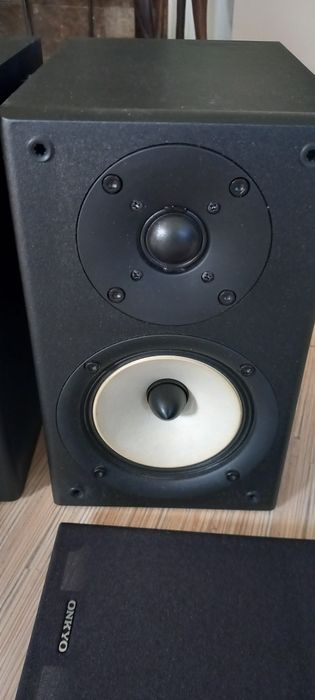 Тонколони ONKYO D-045