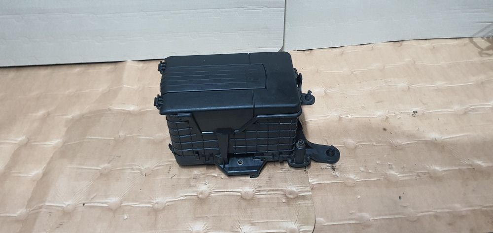Carcasa baterie golf 5, 6 passat b6 ,b7, cc skoda seat audi a3 touran
