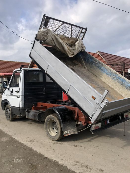 De vânzare iveco basculabil pe cutie și în acte