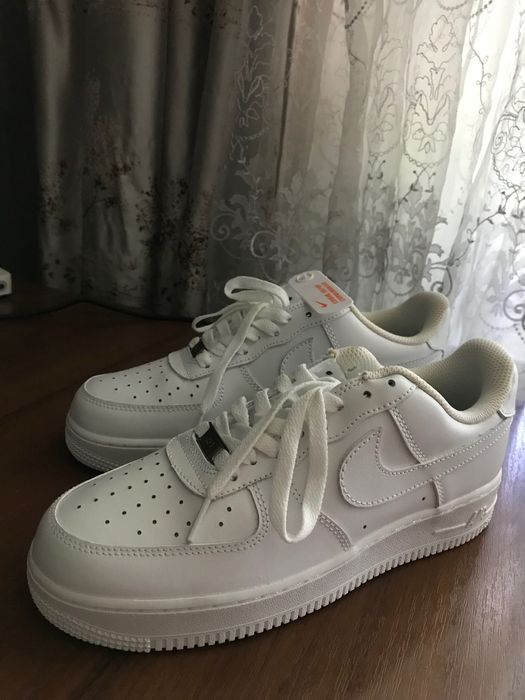 Новые кроссовки продам