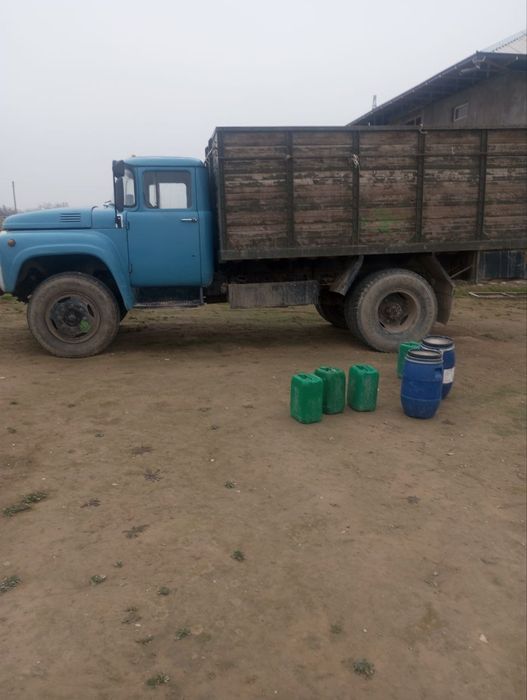 Zil 130 sotiladi srochna pul zarur