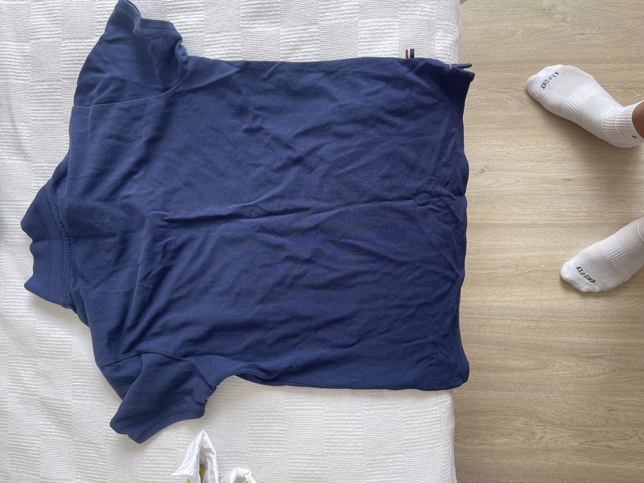 Тениска поло.