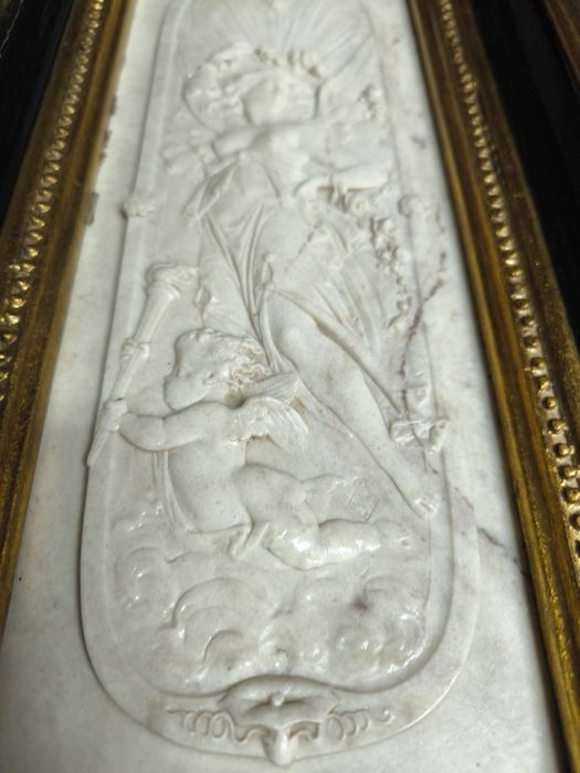 Продавам оригинален мраморен релеф на съня и смъртта Уилям Уайон