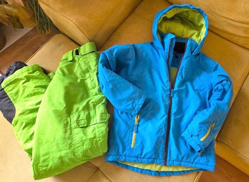 Детски ски екип за 10 години + подаръци