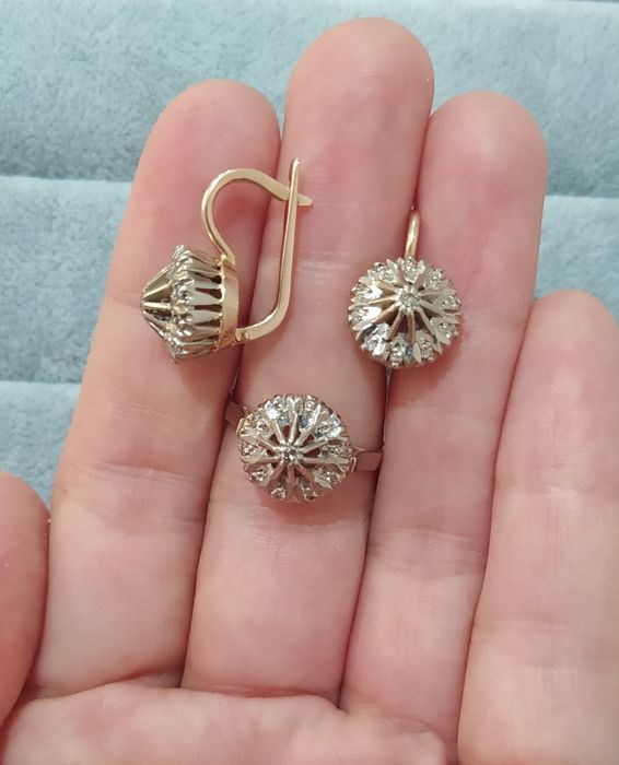 Золотые комплект с бриллиантом 583СССР