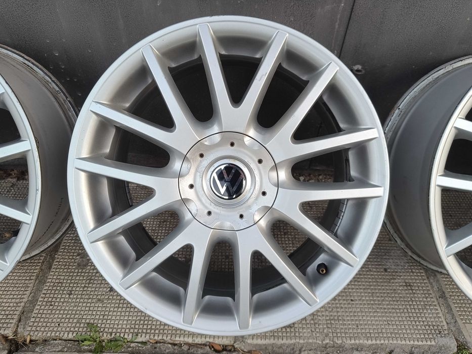 ОРИГИНАЛНИ джанти 17 ' цола  5x112 57,1 VW GOLF GT / Фолксваген