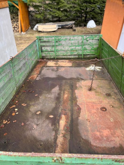 Vând remorcă pe o axă