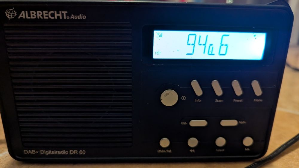 Radio DAB+ Albrecht DR60
