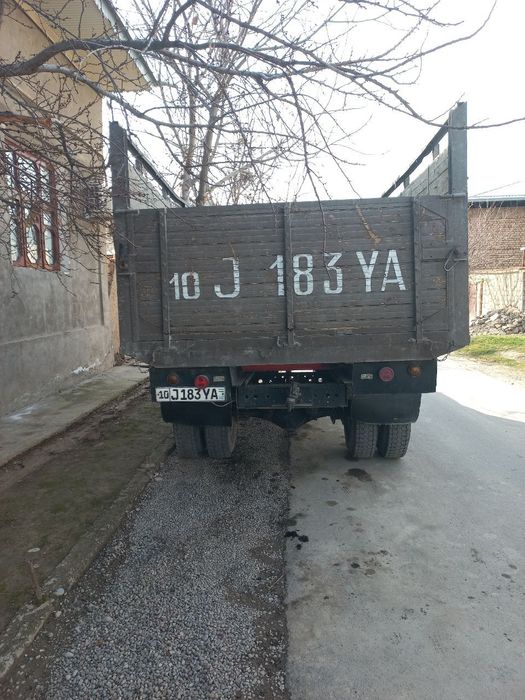 Зил 130 срочно сотилади