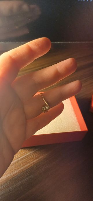 Inel aur Dubai  18 k cu diamante naturale .