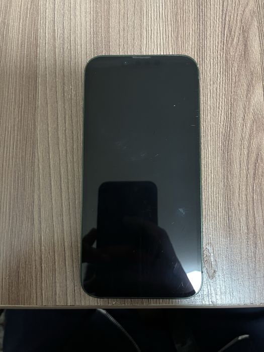 Iphone 13 в хорошем состояний