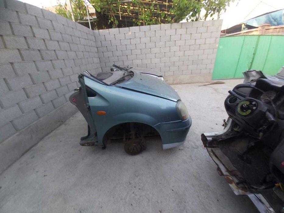 запчасти на nissan tino