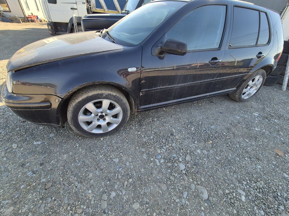 VW Golf 4,2003,stare buna.