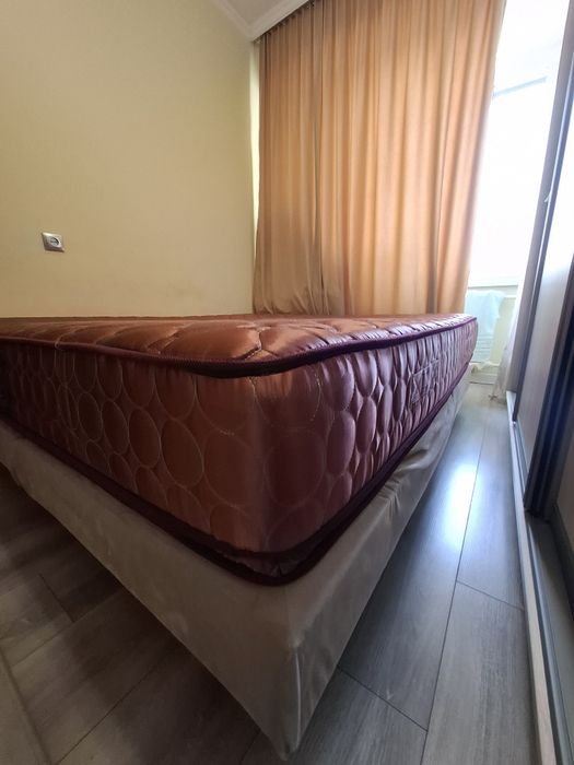 Кровать с матрасом