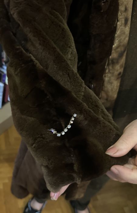 Haina de blana nurca marime M cu gluga si dubla fata