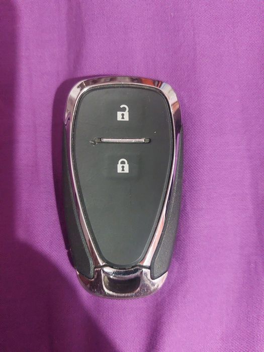 Tracker peyjer sotiladi