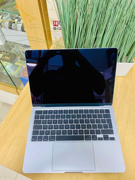 ЧИСТО НОВ !!! Apple MacBook Air 13" 2025, Apple M4, 16GB RAM, 256GB, Sky Blue, 100% BH ТЕХНОПОЛИС — миниатюра 2
