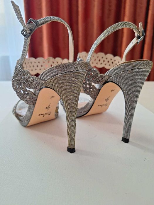 Sandale cu toc, 35, Argintii