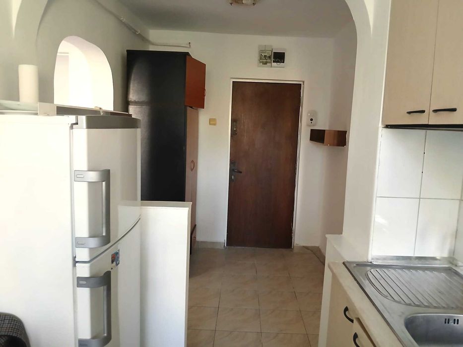 Închiriere apartament 2 camere, direct de la proprietar - zona Podu Roș