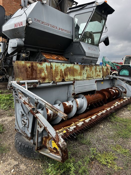 Продам Комбайн Нива Эффект 2011 год