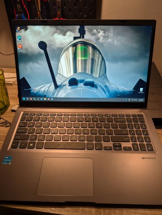 Vand Laptop Asus 8Gb RAM 248 GB SSD QuadCore Windows 11