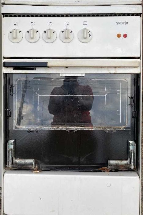 Изработка на стъкла за готварски фурни хладилници,камини и печки Priti