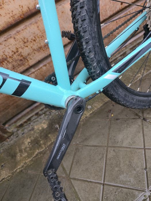 Bianchi Magma 29 XL 1x11 Deore Rockshox,  куха ос Централно, заключваща вилка