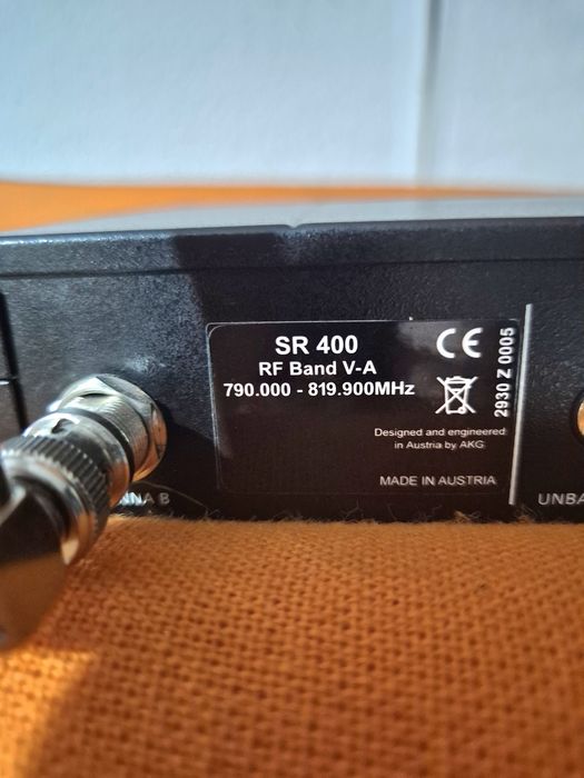 Microfon pt voce Akg Sr 400