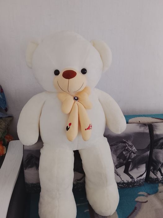 Продам плюшевого медведя