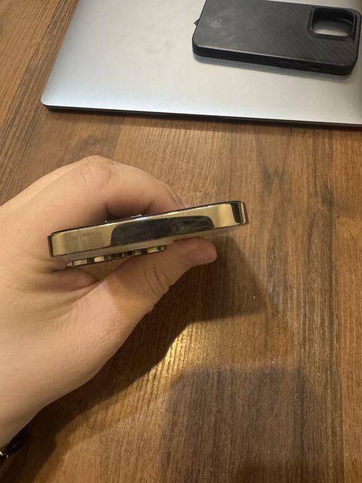 Iphone 14 pro 256 gold