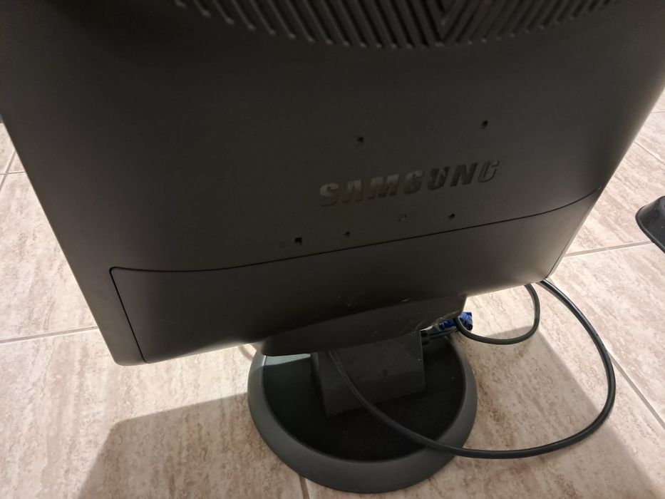 Монитор Samsung SyncMaster 931 BF