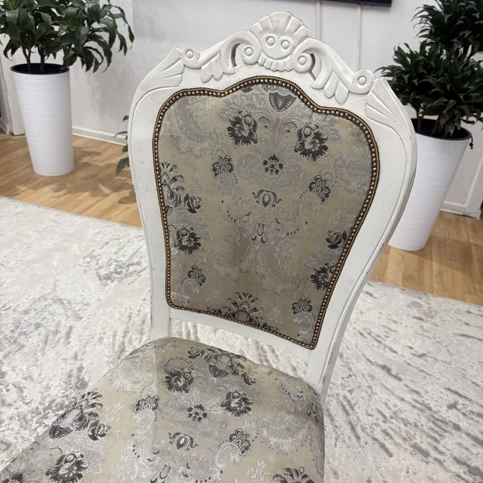 Продам стулья 4 штуки